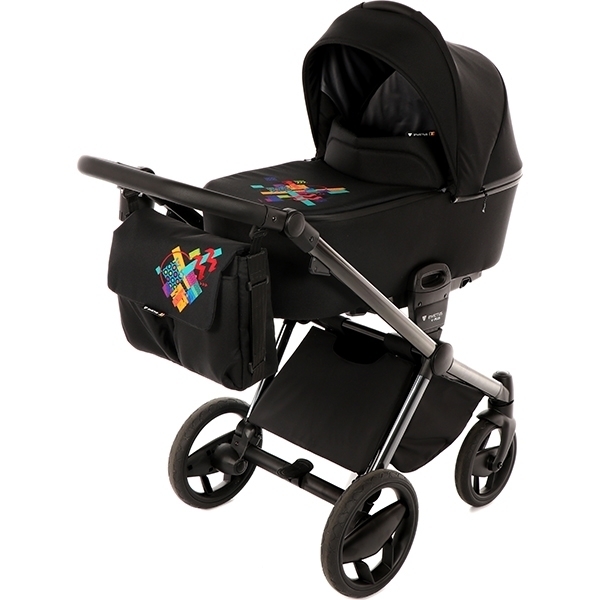 Детская коляска Invictus V-Plus 3 в 1 фото 1