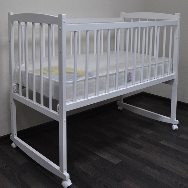 Детская кроватка Массив Беби-1, колесо-качалка - Фото