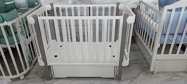 Детская кроватка Кедр Adele с ящиком фото 2