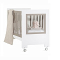 Детская кроватка Feretti Le Chic Детская кроватка Feretti Le Chic (Bianco/tortora) — Фото