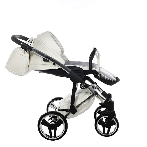 Детская коляска Junama Diamond Individual V2 3 в 1 на серебряной раме фото 17