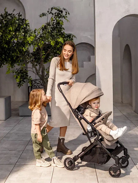 Детская прогулочная коляска Amarobaby Voyager фото 4