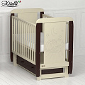 Детская кроватка Kitelli (Kito) Micio, поперечный маятник Детская кроватка Kitelli (Kito) Micio, поперечный маятник бежевый-венге — Фото