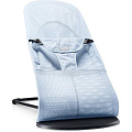 Детское кресло-шезлонг BabyBjorn Balance Soft Air Детское кресло-шезлонг BabyBjorn Balance Soft Air Ice Blue Fish — Фото